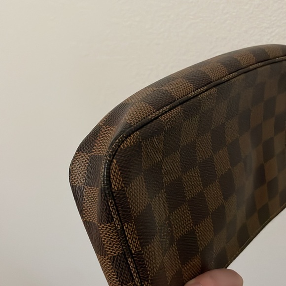 Louis Vuitton Pochette Accessoires Damier - Picture 15 of 17